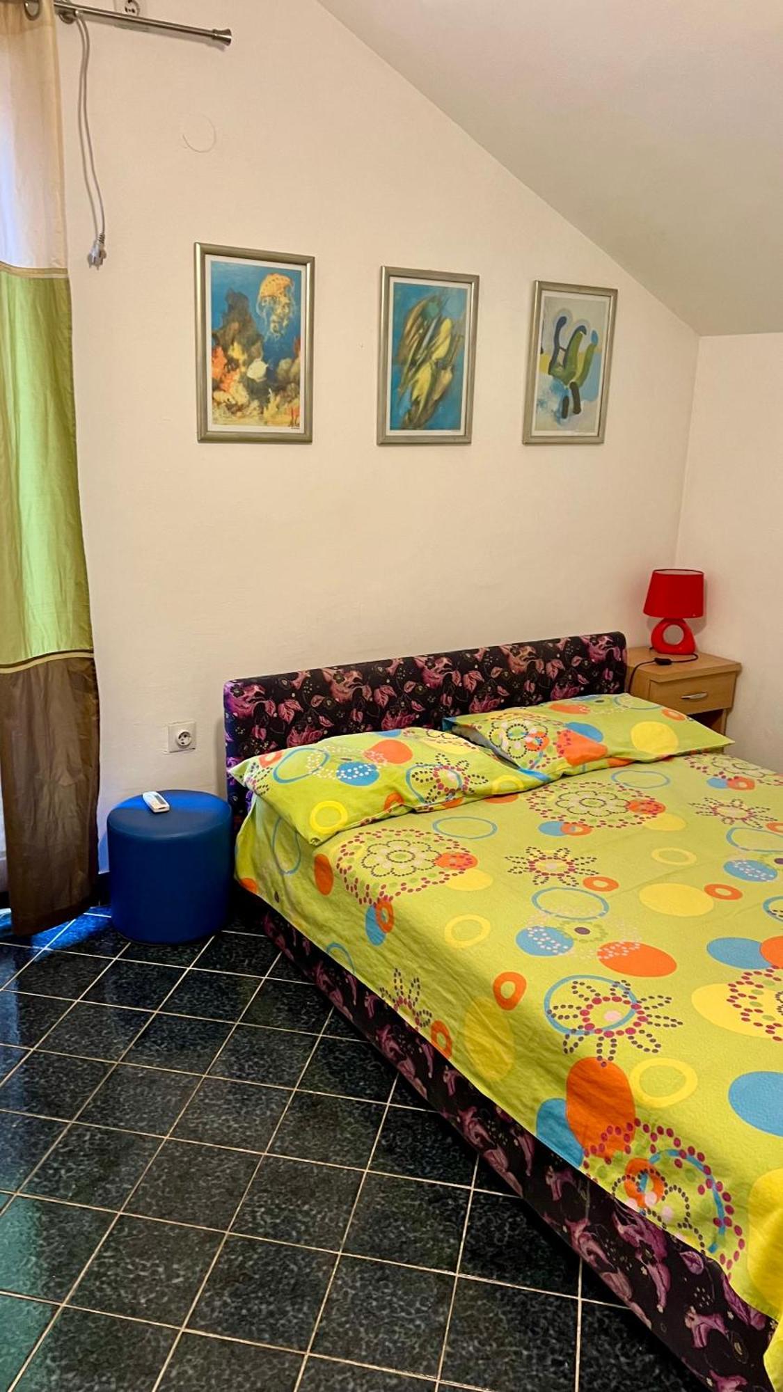 Holiday Apartment *
